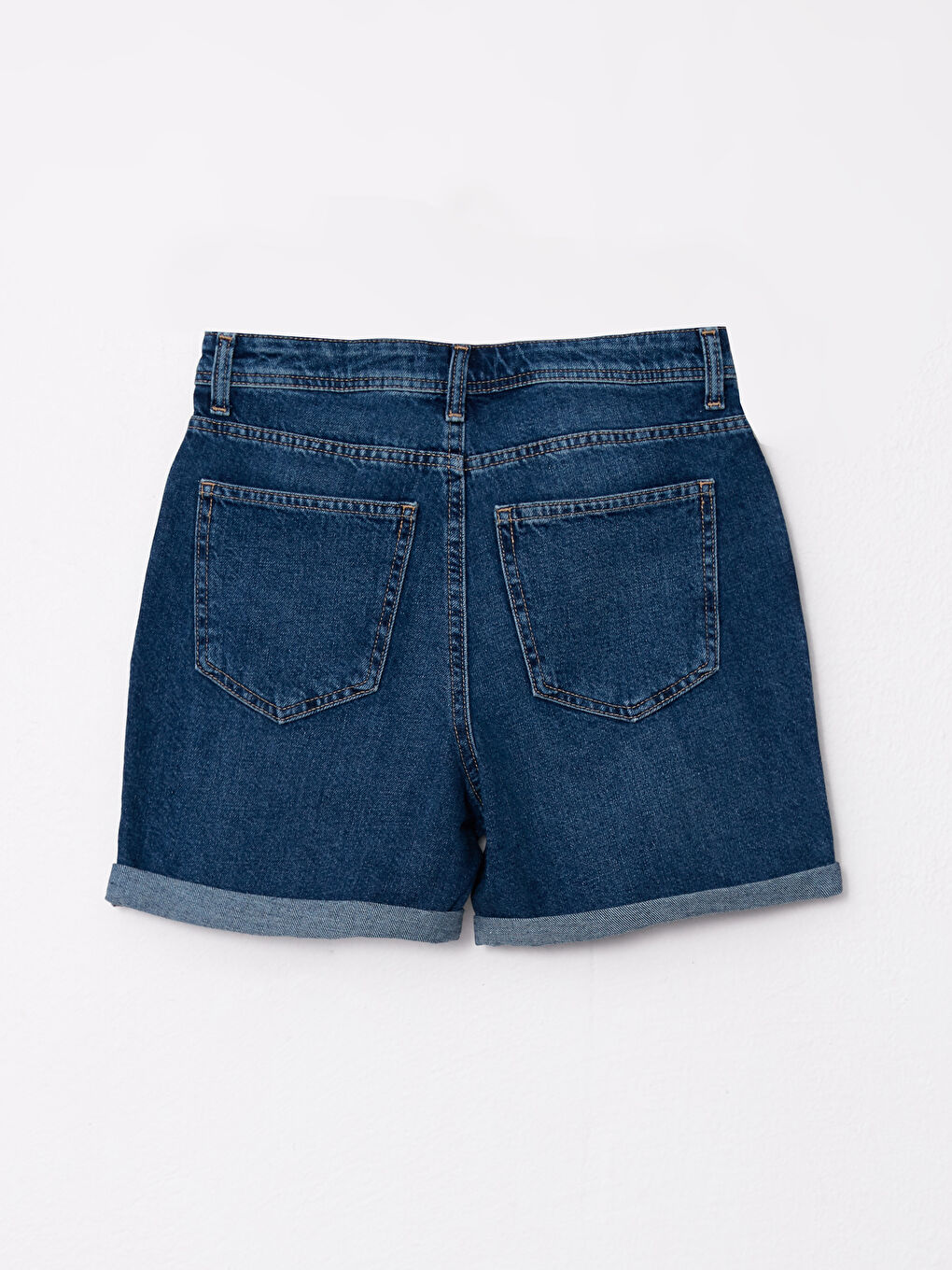 LCW Jeans Teksas šorts Rodeo za žene sa ravnim krojem, standardnog kroja i pocepanim detaljima -S2HL93Z8-507