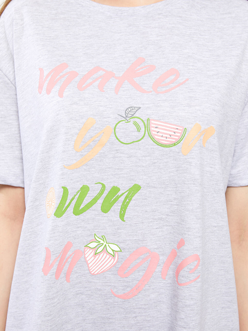 Gri Bisiklet Yaka Baskılı Kısa Kollu Kadın Gecelik-3