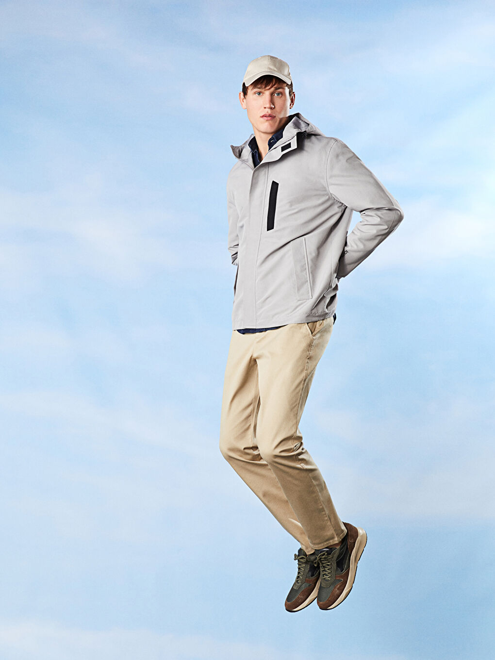 بالطو مطر بفتحة عادية بكابوش للرجال