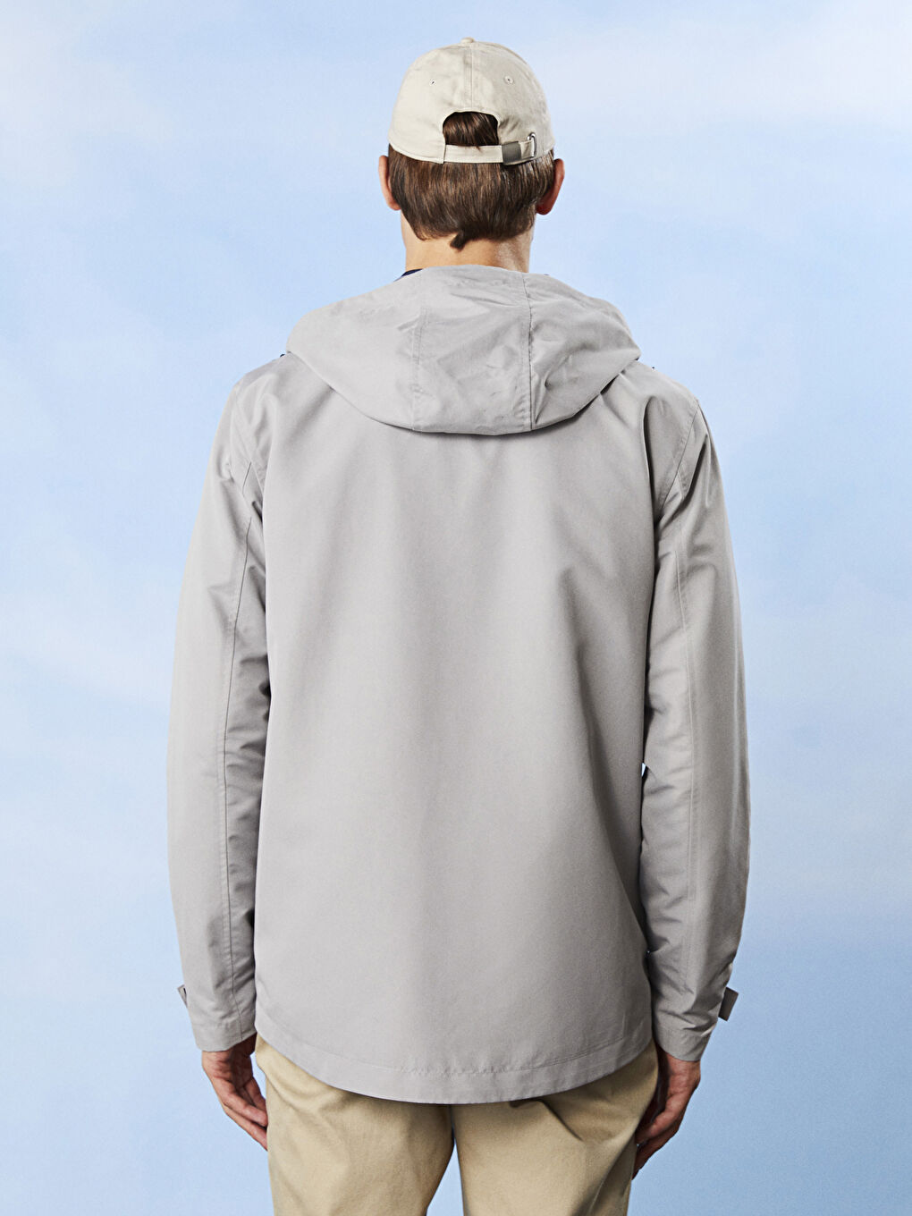 بالطو مطر بفتحة عادية بكابوش للرجال-3