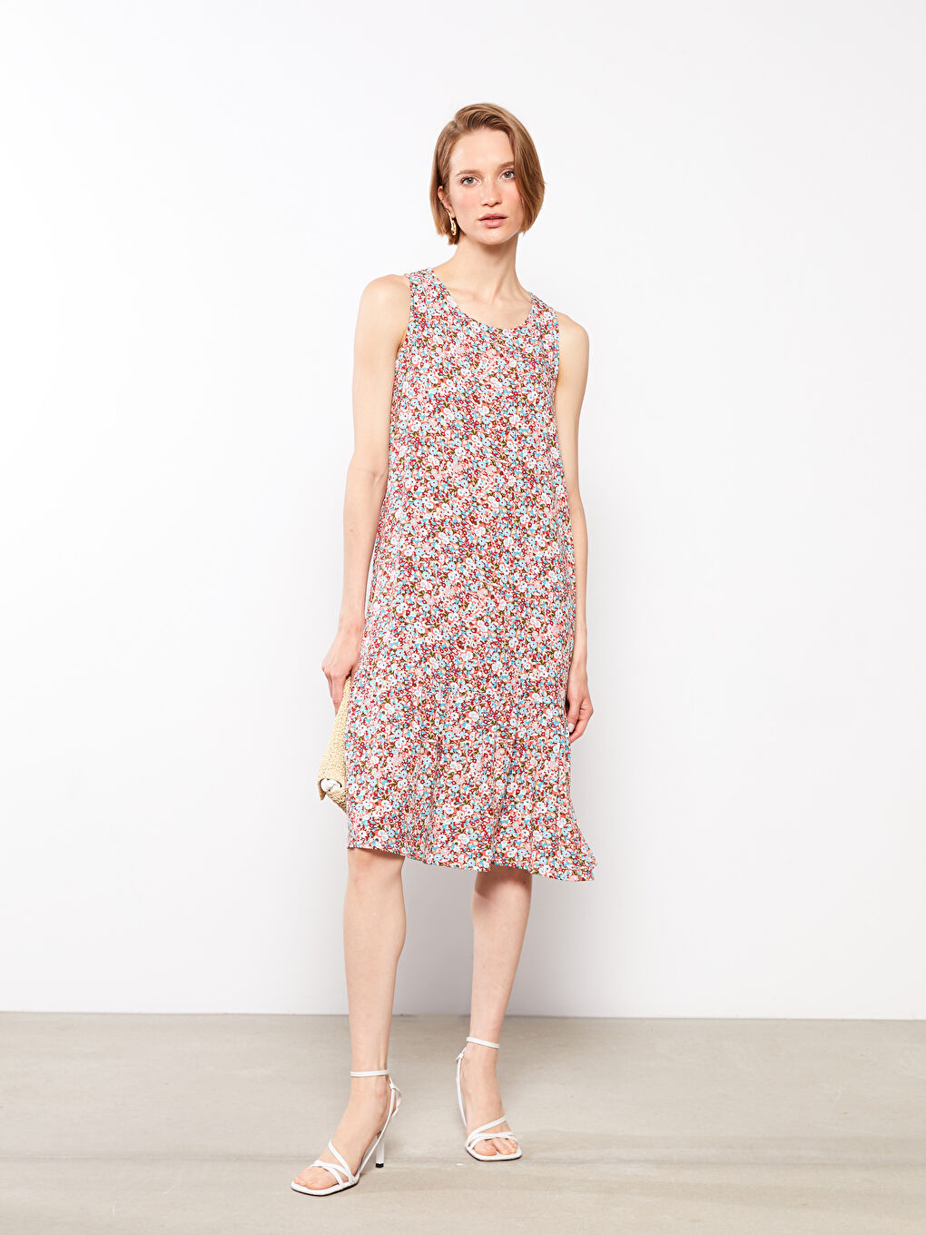 Haljina od viskoze bez rukava sa okruglim izrezom i cvetnim dezenom za žene