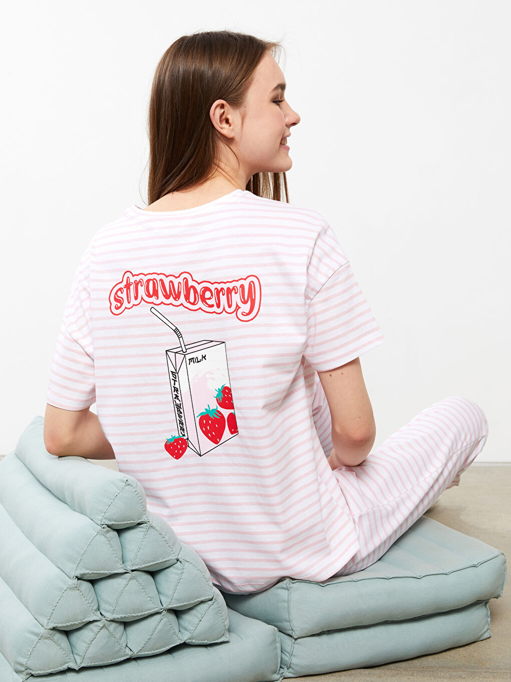 Pembe Bisiklet Yaka Çizgili Kısa Kollu Pamuklu Kadın Pijama Takımı