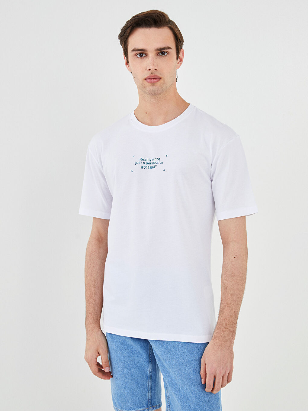 Beyaz Bisiklet Yaka Kısa Kollu Baskılı Penye Erkek Tişört-1