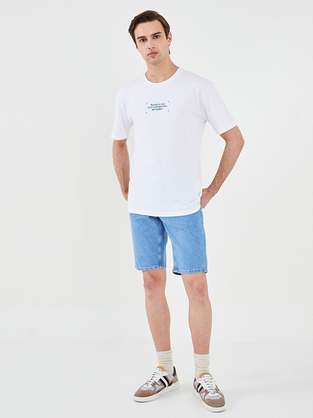 Beyaz Bisiklet Yaka Kısa Kollu Baskılı Penye Erkek Tişört-2