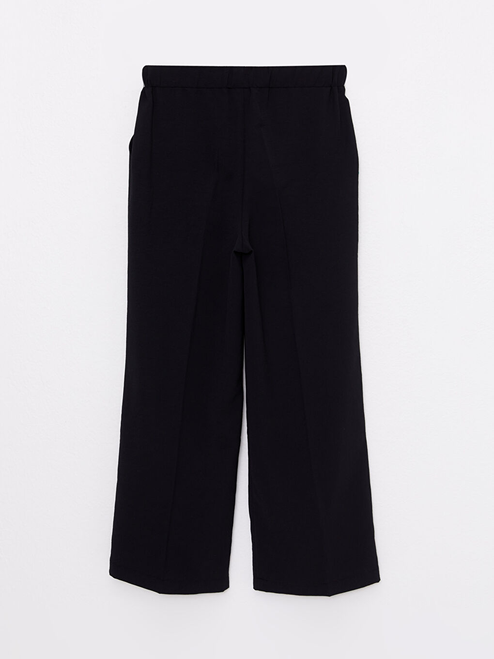 Siyah Beli Lastikli Rahat Kalıp Cep Detaylı Kadın Pantolon-6