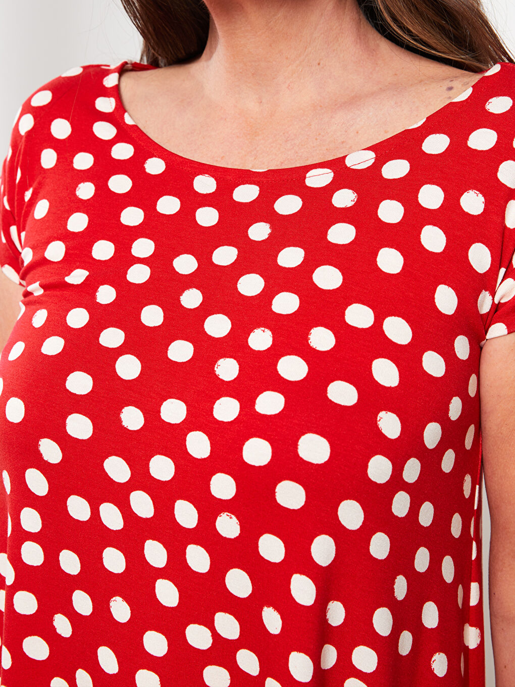 Robe pour Femmes à Pois Col Rond Manches Courtes Coupe A-3