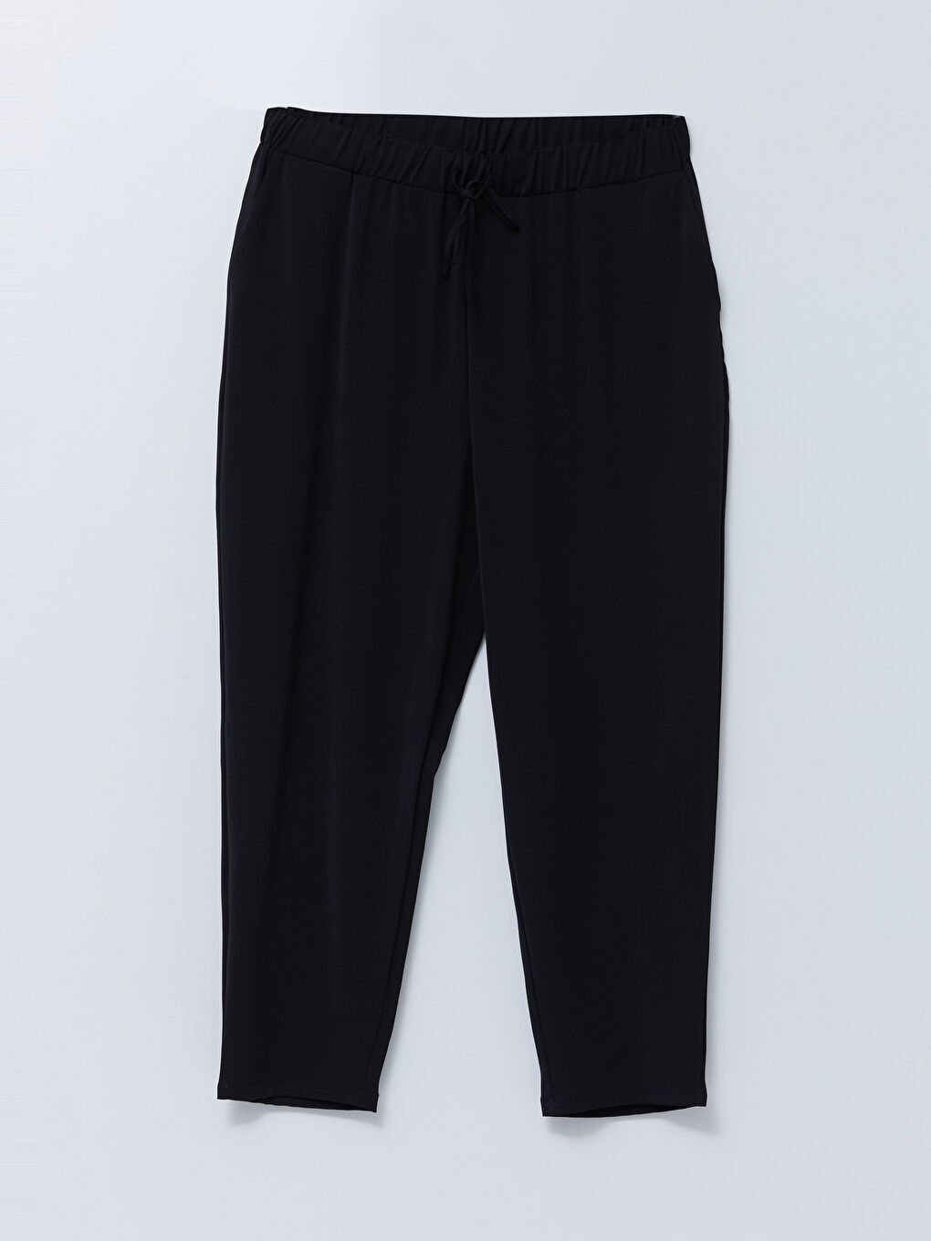 Siyah Büyük Beden Beli Lastikli Rahat Kalıp Düz Cep Detaylı Kadın Pantolon-5