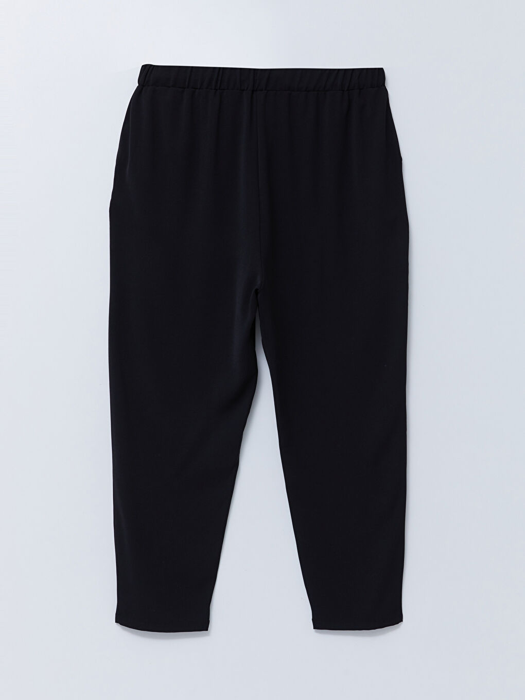 Siyah Büyük Beden Beli Lastikli Rahat Kalıp Düz Cep Detaylı Kadın Pantolon-6