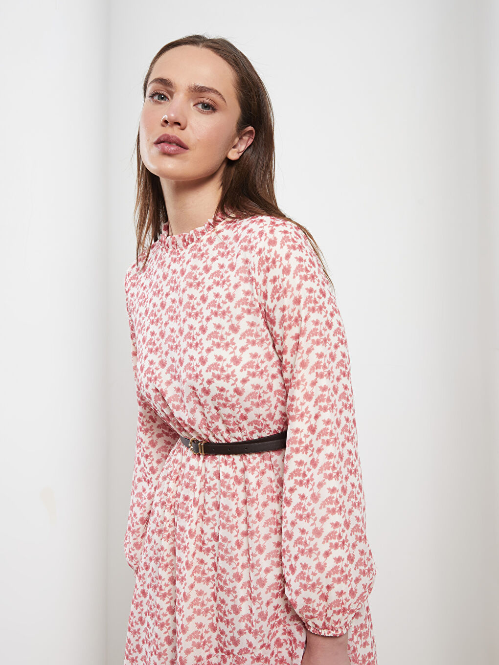 فستان شيفون للسيدات بياقة قمع مطبوع كم طويل بطيات-2