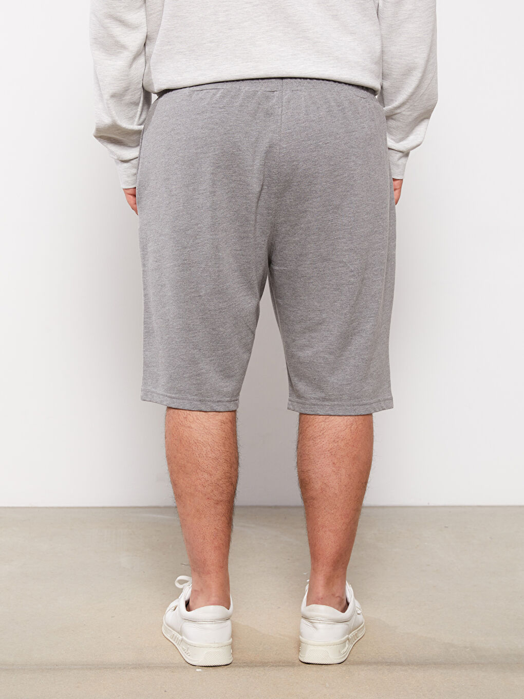 Gri Standart Kalıp Penye Erkek Şort-3