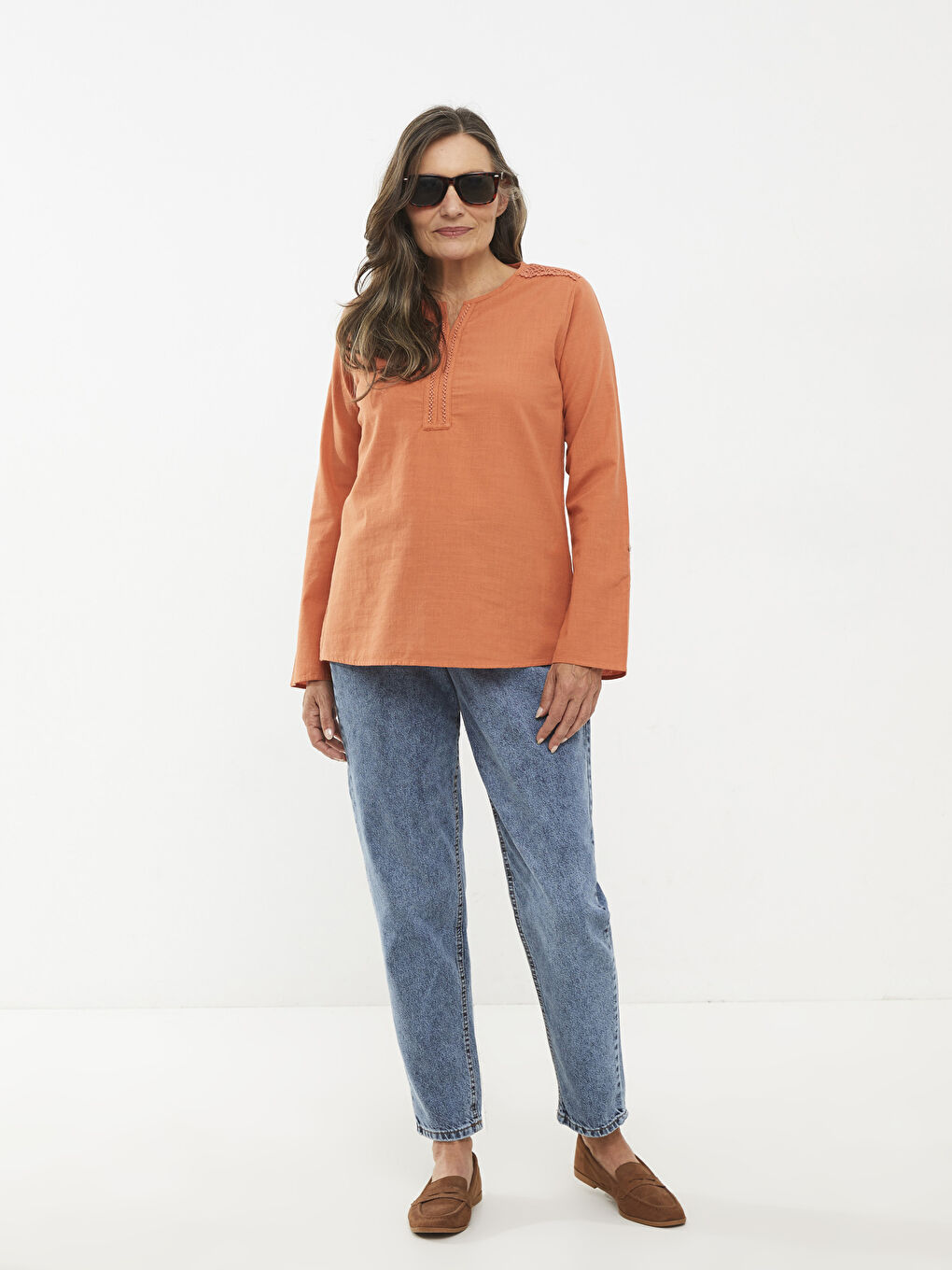 LCW Grace Bluza ženska sa izvezenim detaljima, dugih rukava i Henley izrezom, od pamuka -S2HP92Z8-RTJ