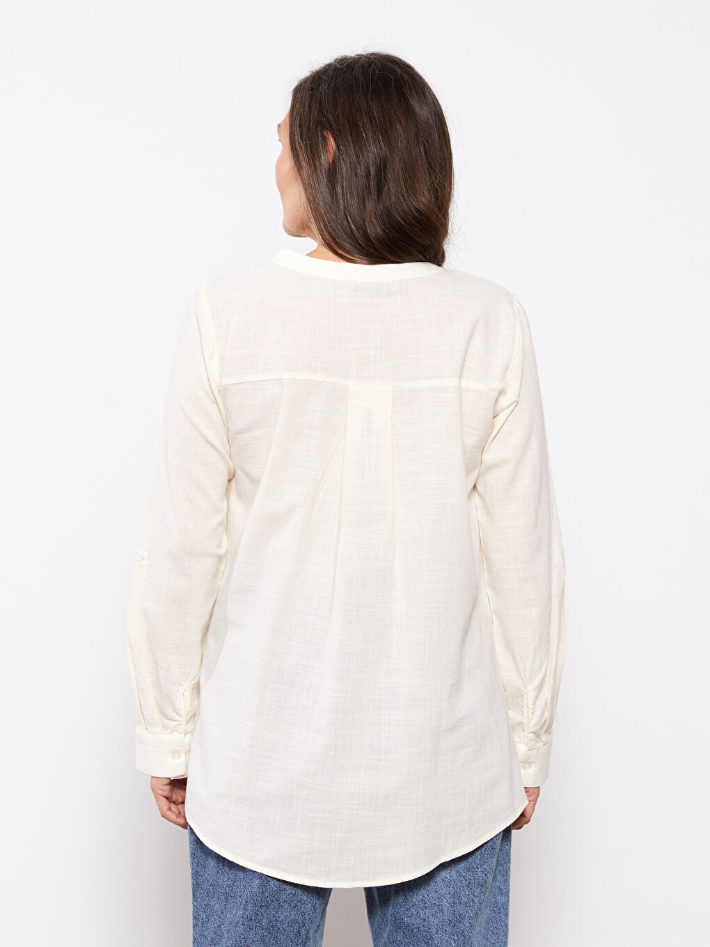 Ekru Kaçık Yaka Nakışlı Uzun Kollu Pamuklu Kadın Gömlek-4