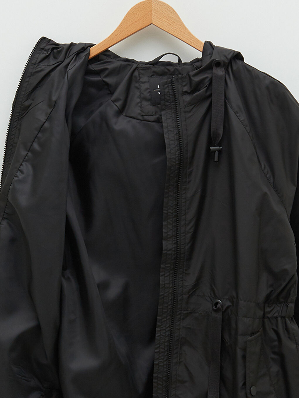 Siyah Kadın Kapüşonlu Düz Yağmurluk-8