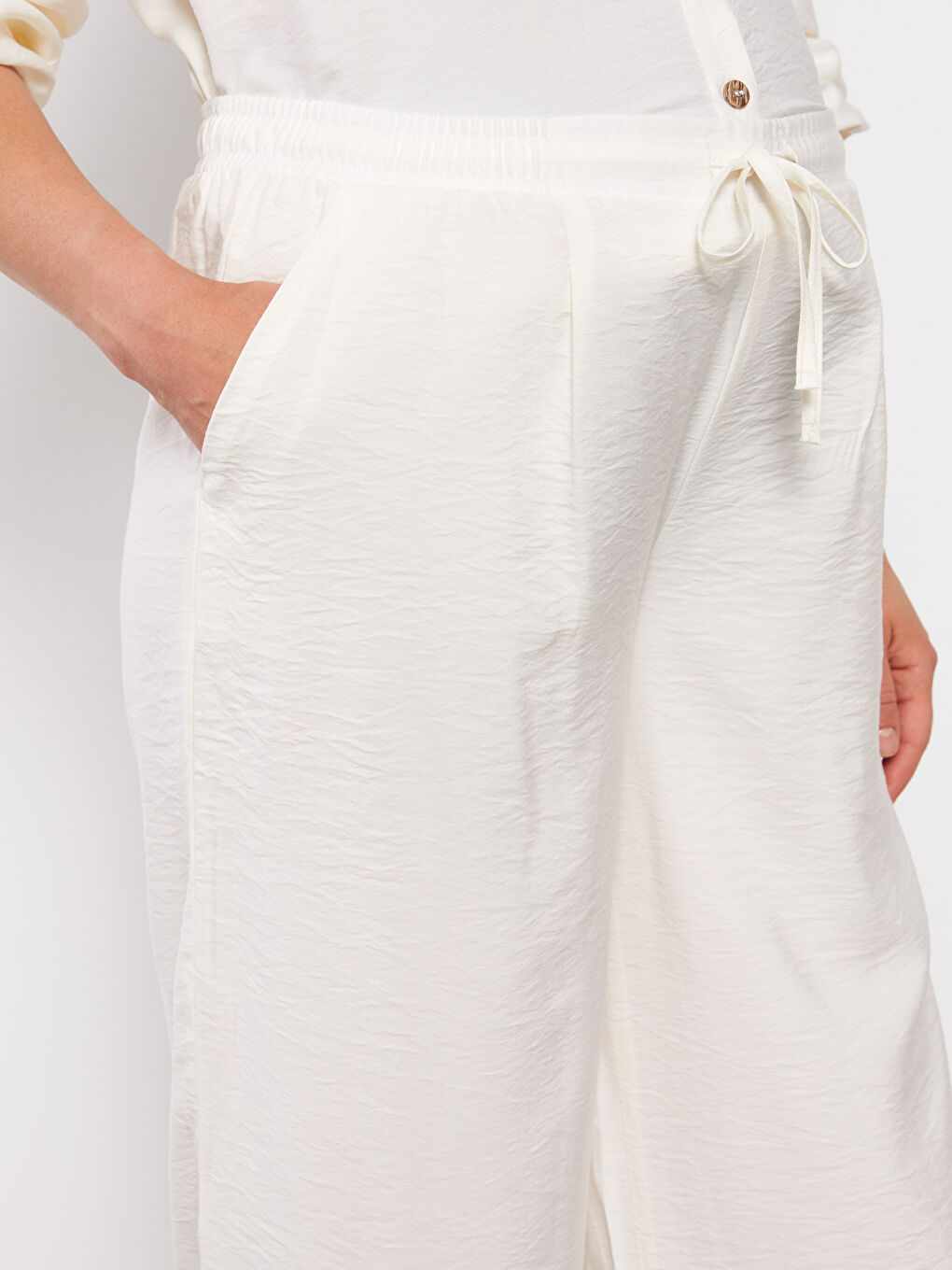 LCWAIKIKI Maternity Ekru Beli Lastikli Standart Fit Düz Hamile Pantolon - 3