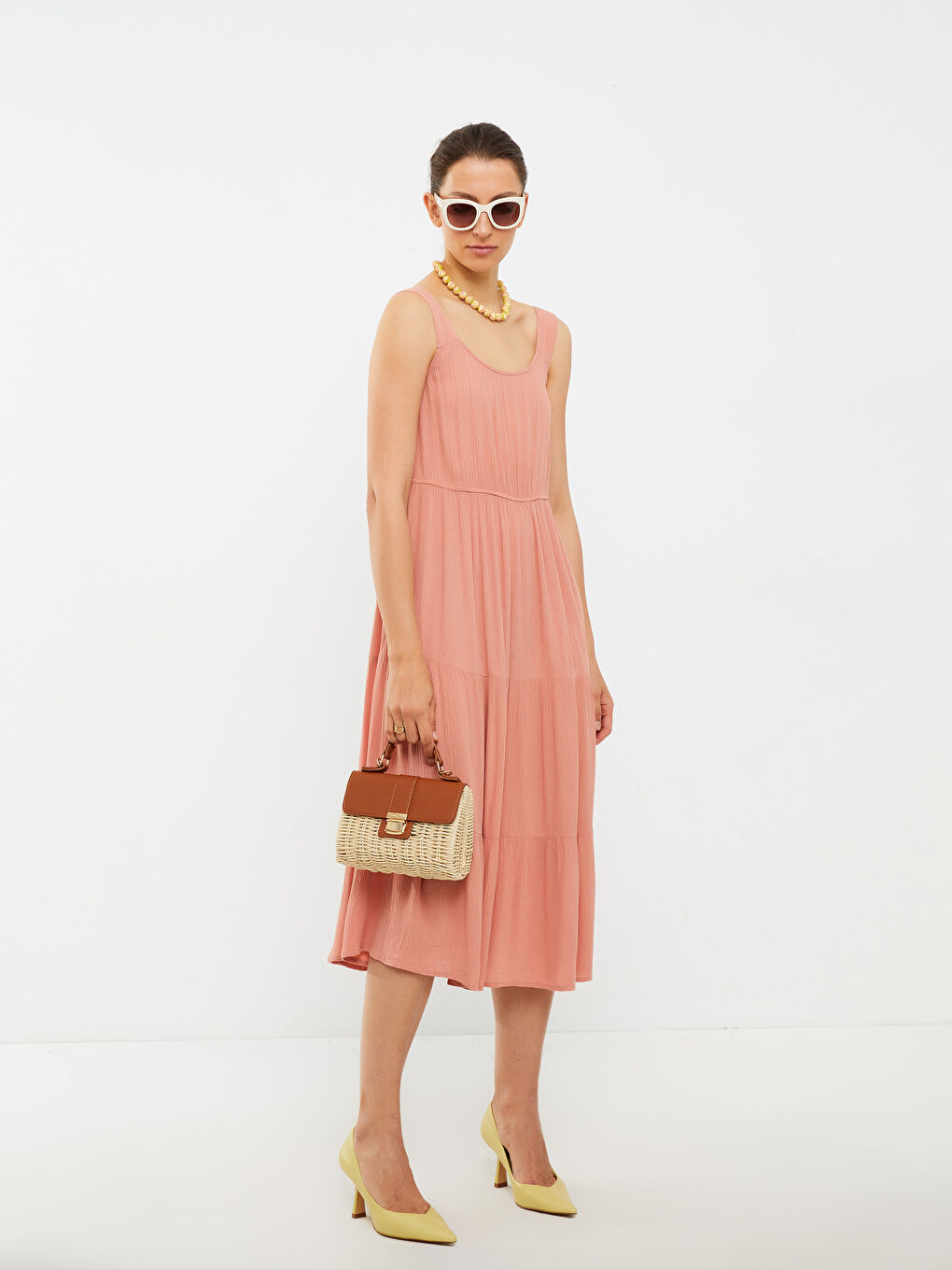 Robe pour Femmes en Viscose à Col Carré Sans Manches Forme A-Line-2