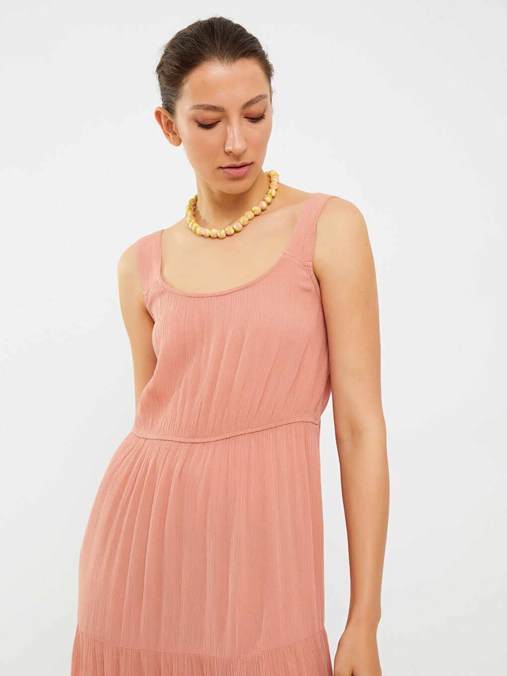 Robe pour Femmes en Viscose à Col Carré Sans Manches Forme A-Line-4