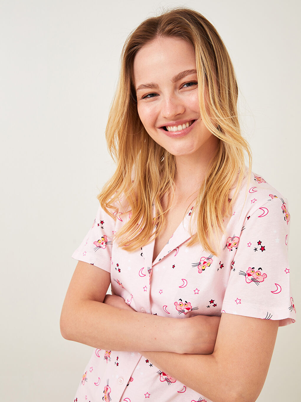 LCW Young Shirt Collar Pink Panther Printed Short Sleeve Cotton Women Pajamas Set -S2HR61Z8-LSZ