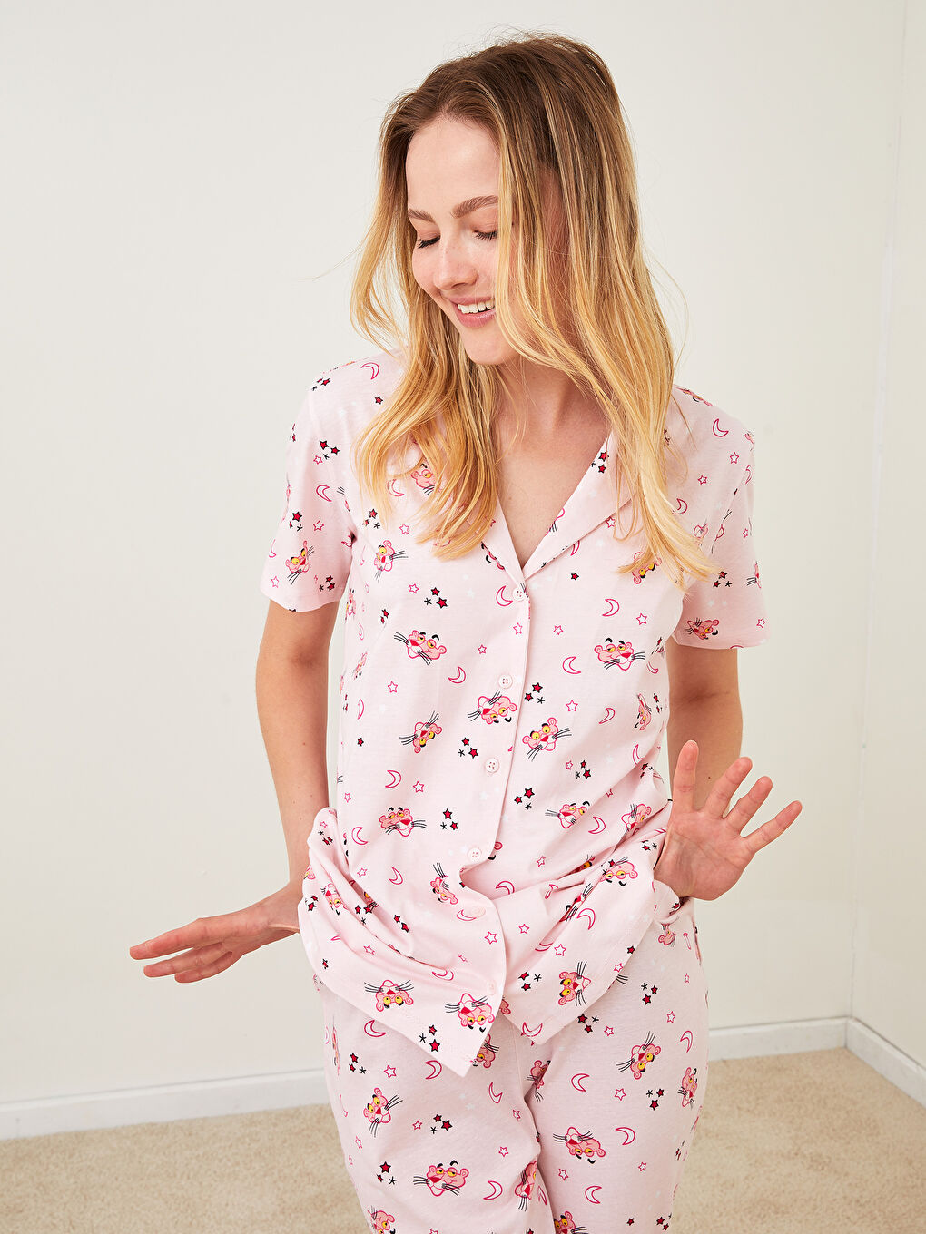 LCW Young Shirt Collar Pink Panther Printed Short Sleeve Cotton Women Pajamas Set -S2HR61Z8-LSZ