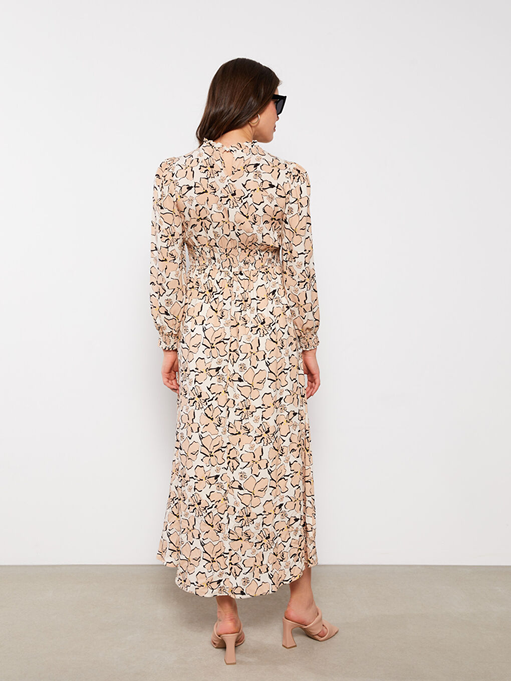 Bej Fırfırlı Dik Yaka Desenli Uzun Kollu Viskon Hamile Elbise-4