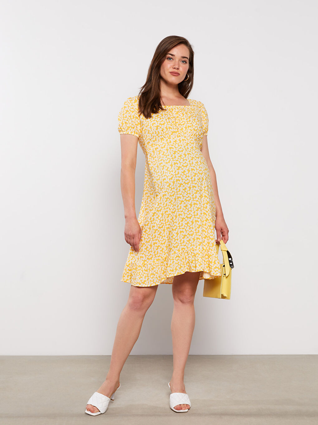 Sarı Kare Yaka Desenli Kısa Kollu Viskon Hamile Elbise-1