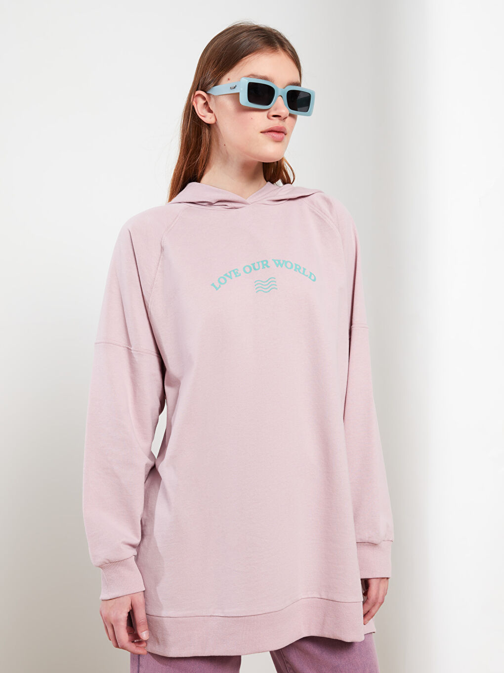 تونيك سويتشيرت للسيدات بكابوش مطبوع كم طويل-1