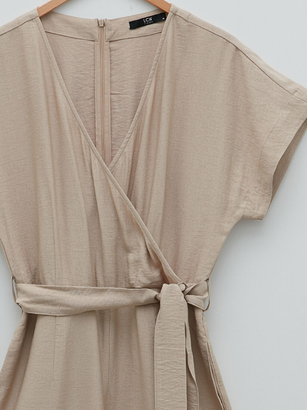 Bej Kruvaze Yaka Düz Kısa Kollu Kadın Tulum-8