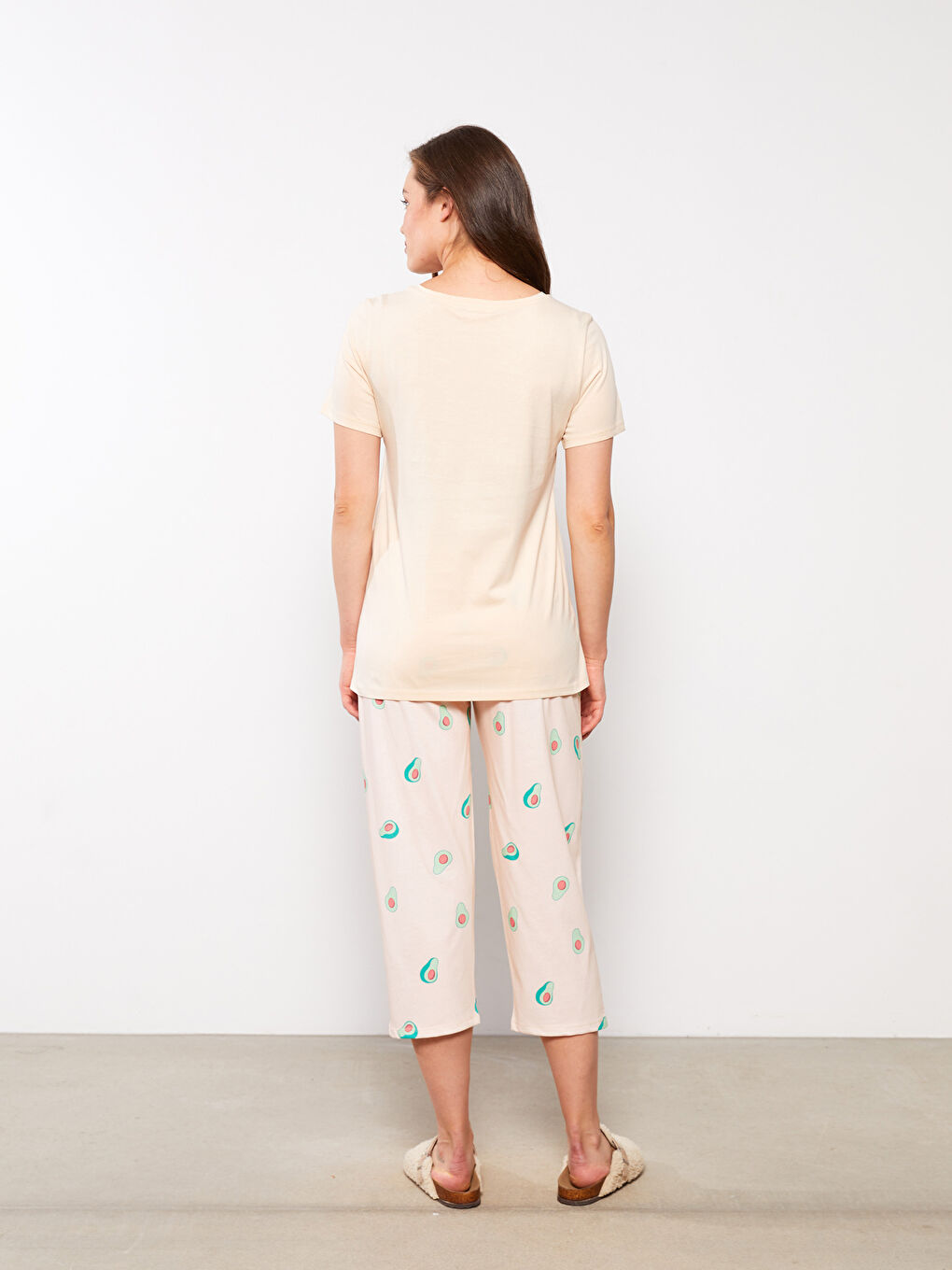 طقم بيجامة ياقة دائرية كم قصير مطبوع قطن للسيدات-4