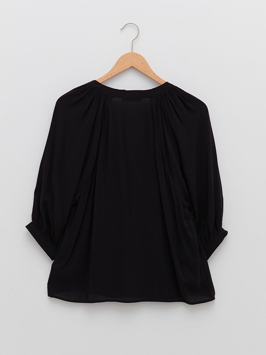 بلوزة ياقة بشق مستقيمة كم طويل بوبلين للسيدات-5