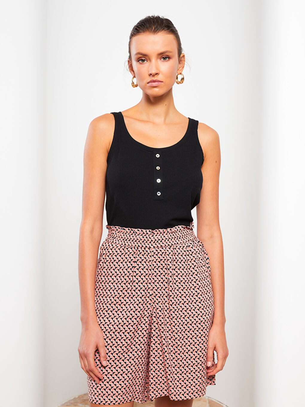 Siyah Kadın U Yaka Düz Kolsuz Atlet-2