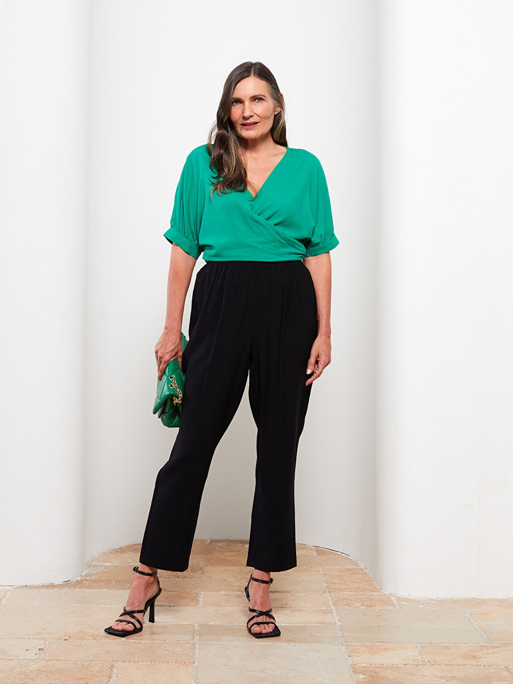 Women's Elastic Waist Relaxed Fit Plain Pants