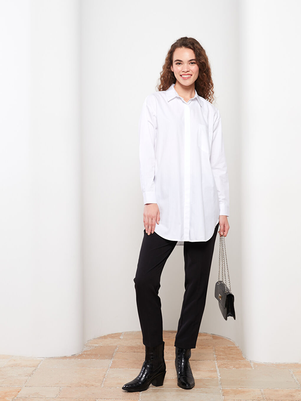 Beyaz Düz Uzun Kollu Oversize Poplin Kadın Gömlek Tunik