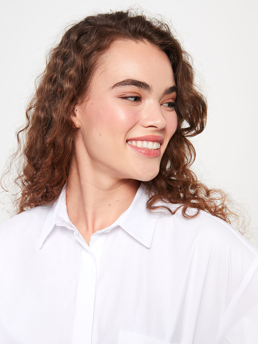 Beyaz Düz Uzun Kollu Oversize Poplin Kadın Gömlek Tunik-2