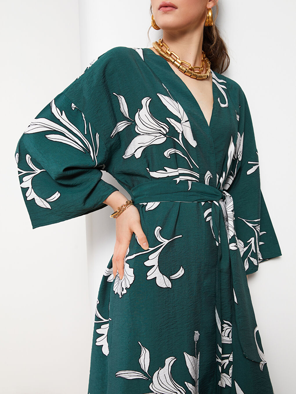 Shawl Collar Floral Tie Detail Women's Kimono-3