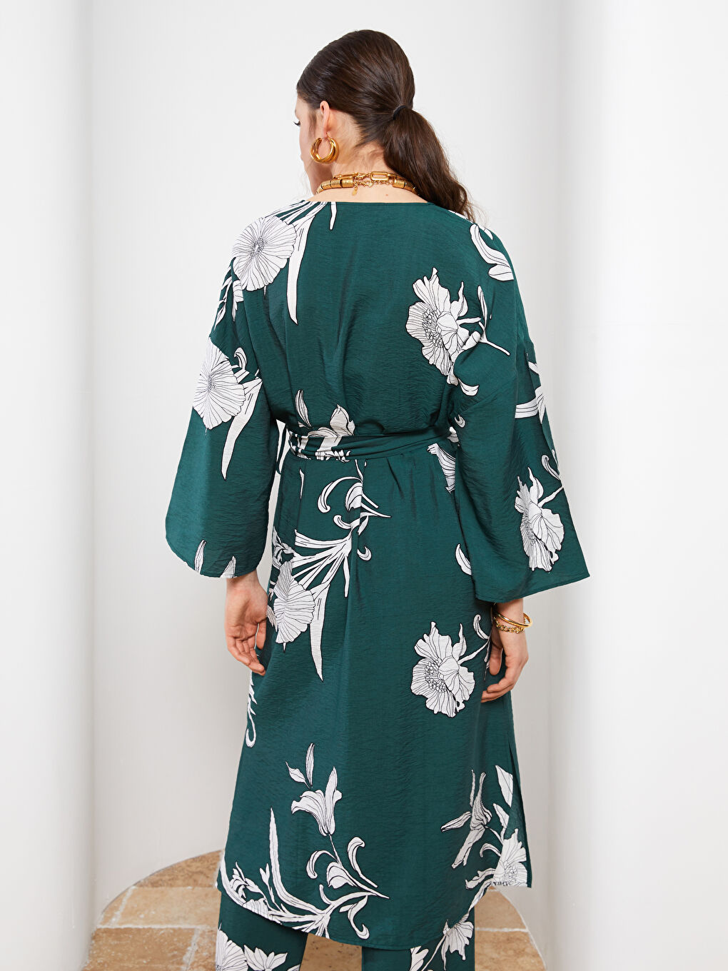 Shawl Collar Floral Tie Detail Women's Kimono-4