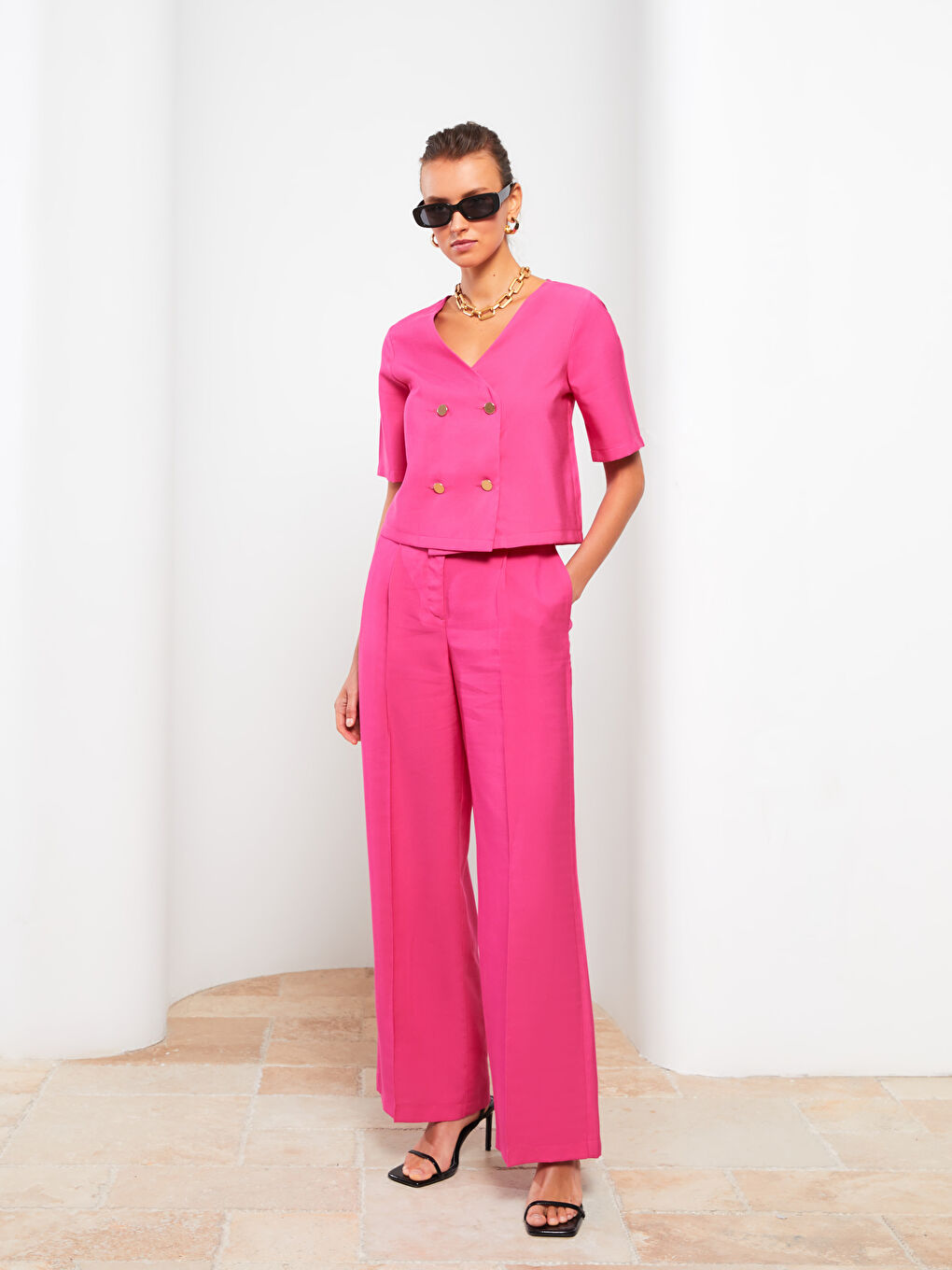 V-Neck Plain Short Sleeve Crop Women's Blouse