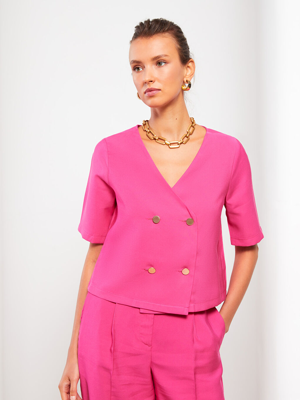 V-Neck Plain Short Sleeve Crop Women's Blouse-2