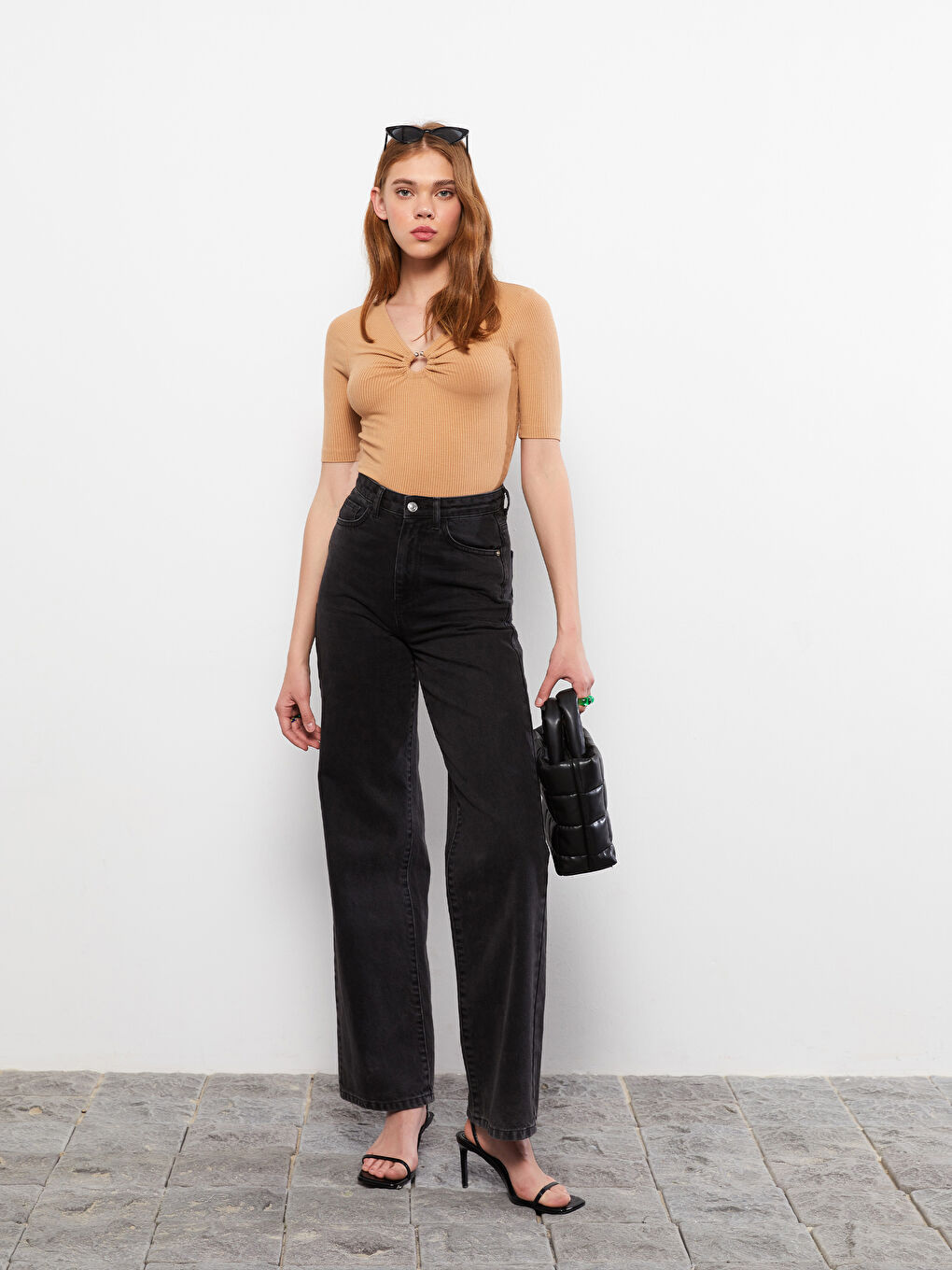 Women's V-Neck Straight Short Sleeve T-Shirt-1