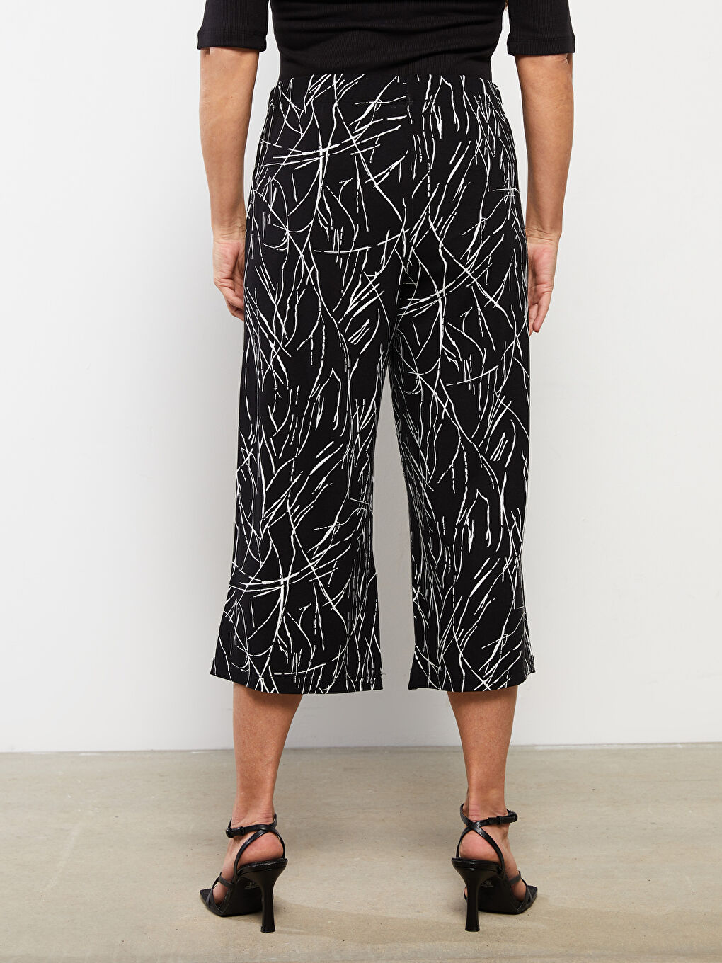 Standard Fit Patterned Women's Capri -S2I046Z8-LQJ