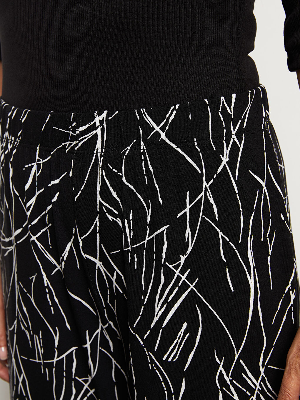 Standard Fit Patterned Women's Capri -S2I046Z8-LQJ