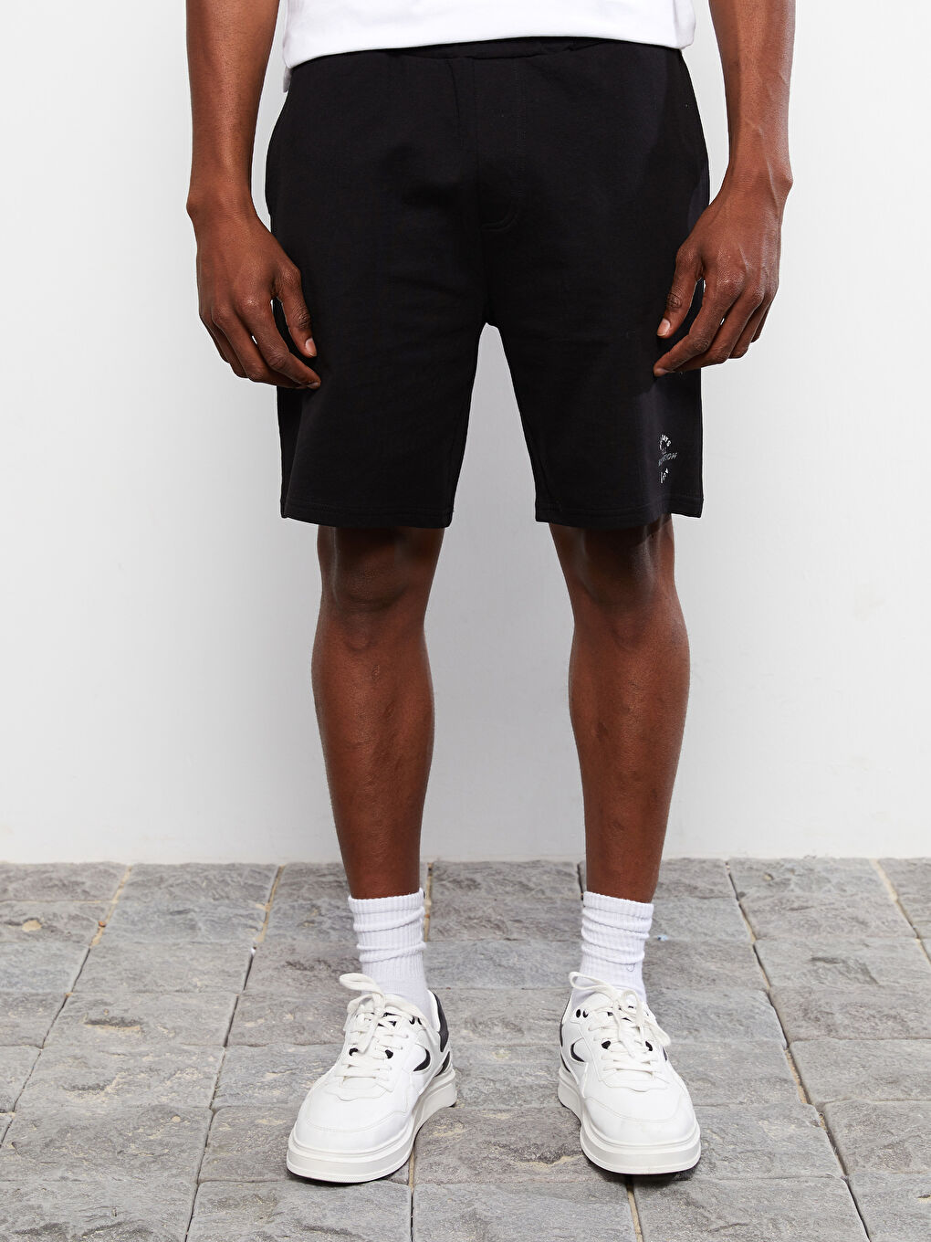 Siyah Standart Kalıp Baskılı Erkek Spor Şort-3
