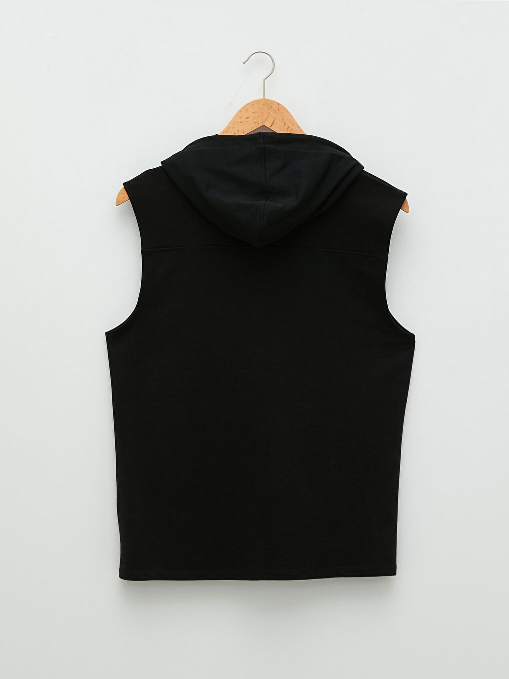 Siyah Kapüşonlu Baskılı Erkek Kolsuz Tişört-6