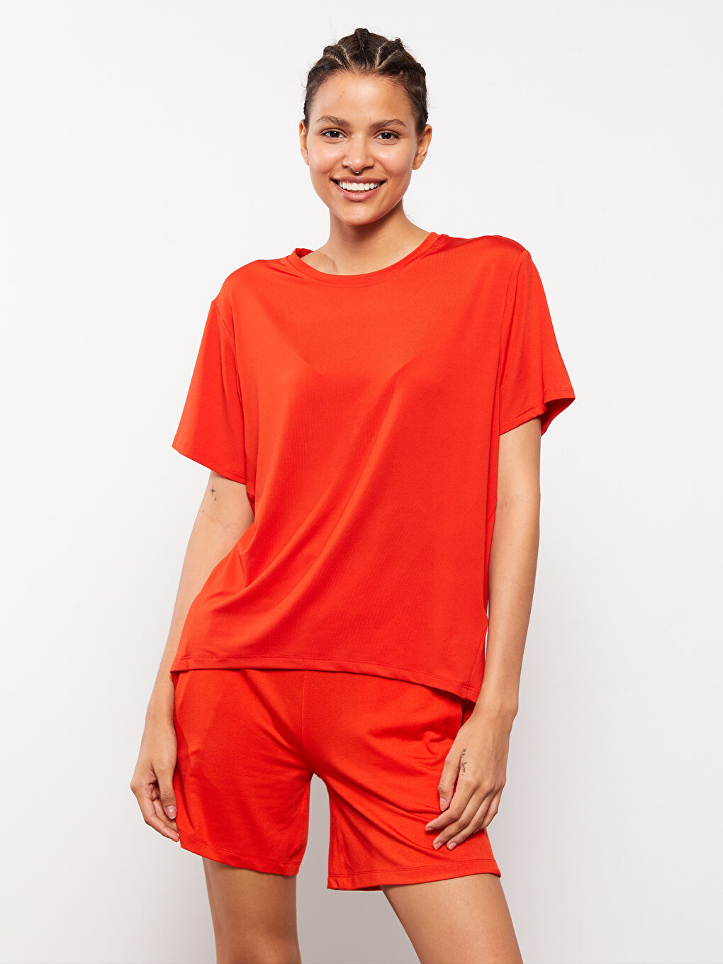 Turuncu Bisiklet Yaka Düz Kısa Kollu Kadın Tişört