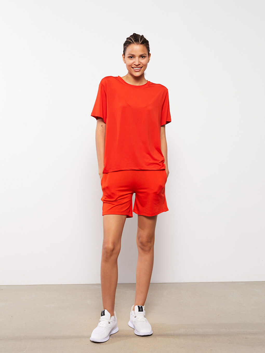 Turuncu Bisiklet Yaka Düz Kısa Kollu Kadın Tişört-2