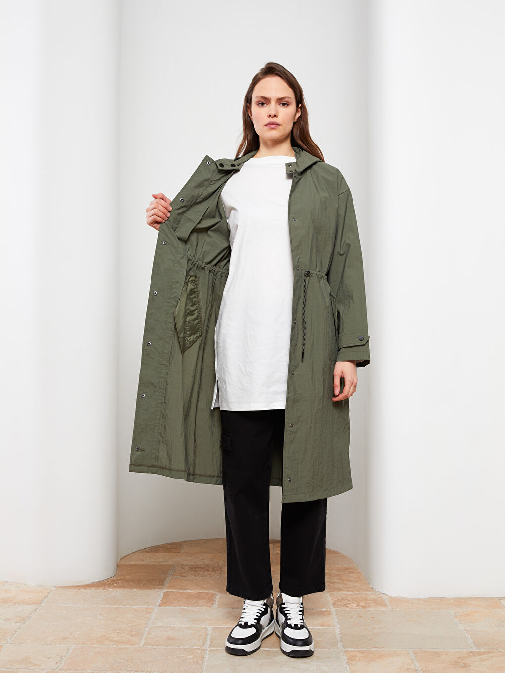 Haki Kapüşonlu Düz Uzun Kollu Kadın Mont ve Çanta-2