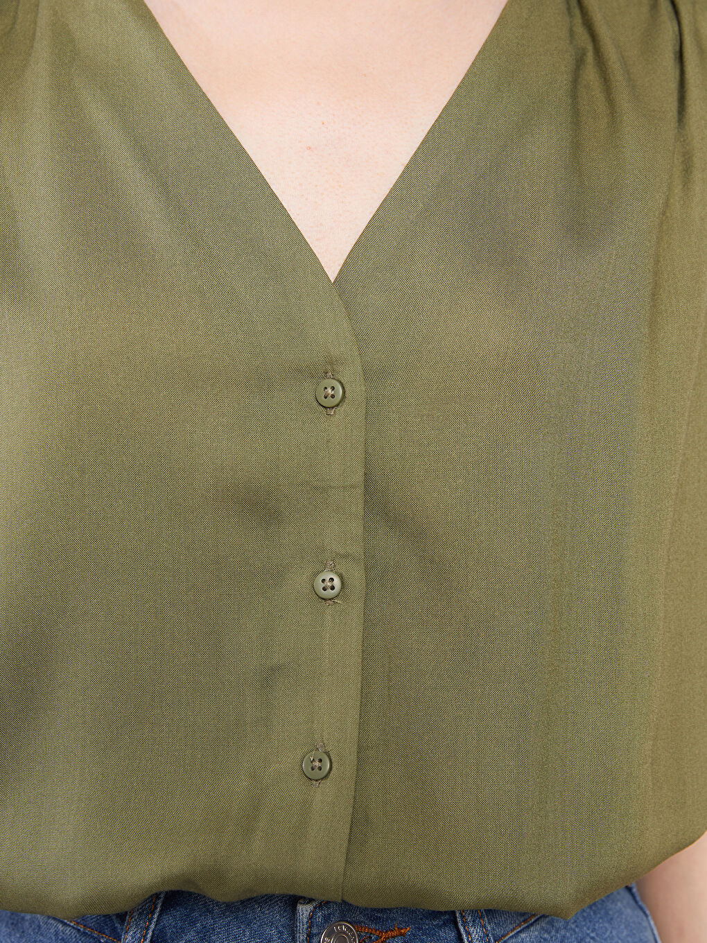 LCWAIKIKI Classic V-Neck Straight Sleeveless Viscose Women's Shirt -S2I201Z8-GYA