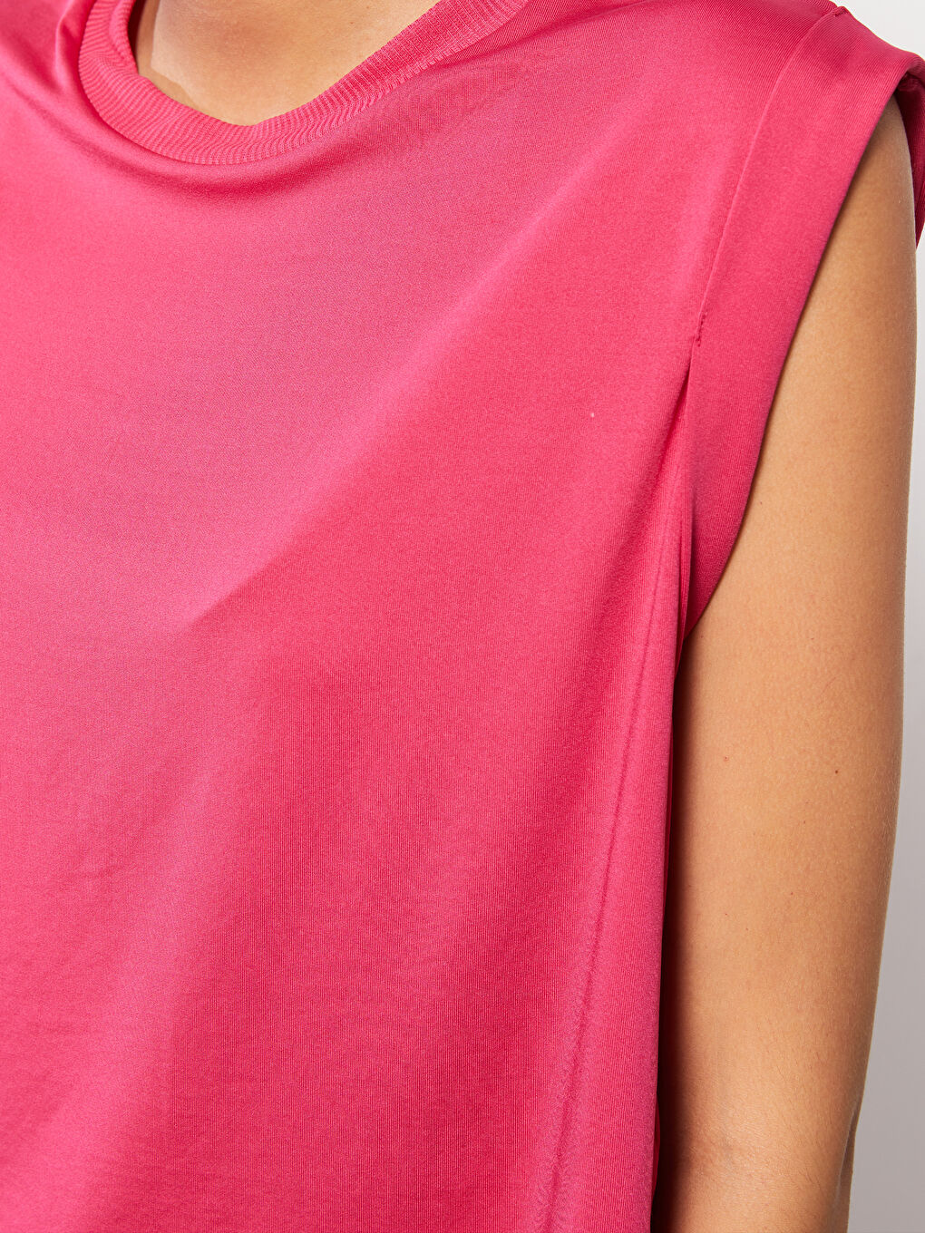 Fuşya Bisiklet Yaka Baskılı Kısa Kollu Kadın Spor Tişört-3