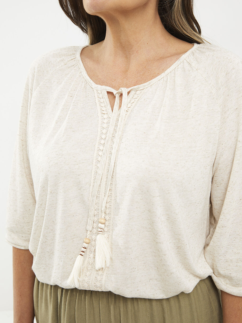 Μπλούζα Γυναικεία Μακρυμάνικη Με Γιακά Με Δέσιμο Και Κεντημένο Σχέδιο-3