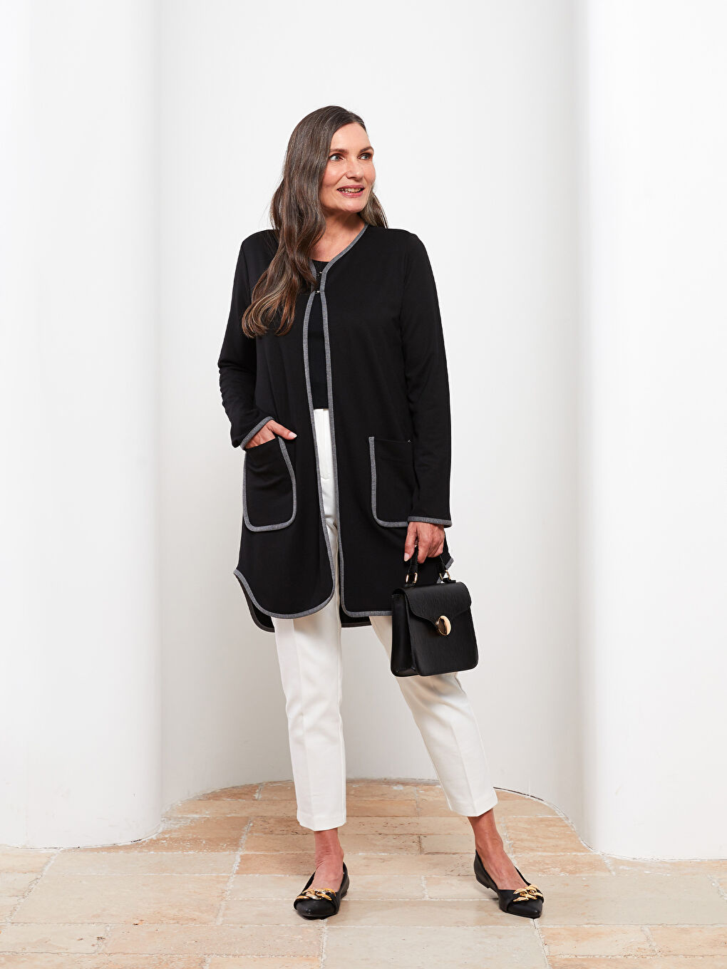 Siyah Şal Yaka Düz Uzun Kollu Kadın Hırka-3