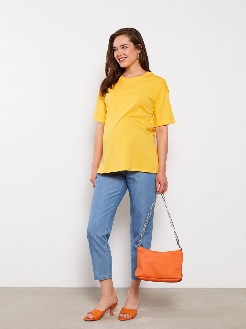 LCW Crew Neck Regular Short Sleeve Cotton Maternity T-shirt -S2I361Z8-GAU