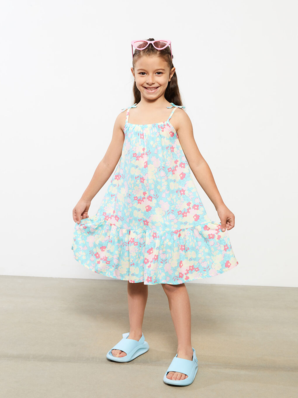 Turkuaz Kare Yaka Desenli Askılı Kız Çocuk Elbise